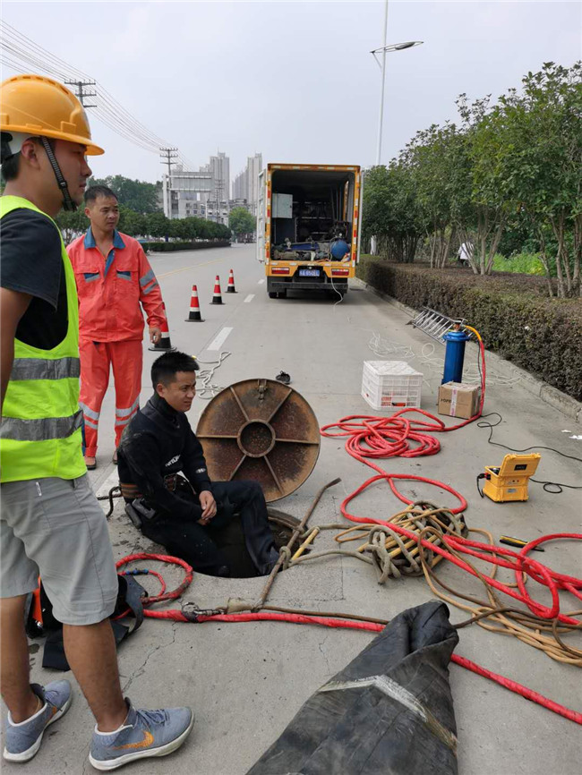 咸安翻衬法管道修复技术主要工序