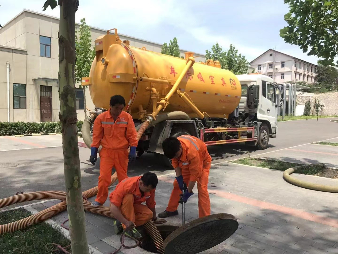 咸安化粪池清理与5-8吨吸粪车施工效率分析